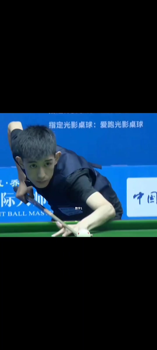 在万众瞩目 在万众瞩目